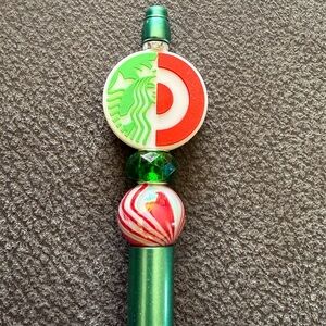 Beaded Mom Green and Red Pen